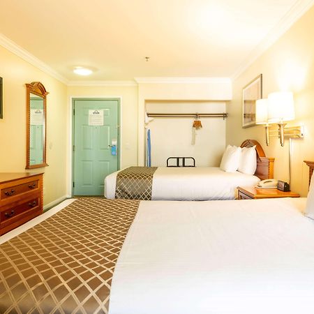 Days Inn By Wyndham Santa Monica Bagian luar foto
