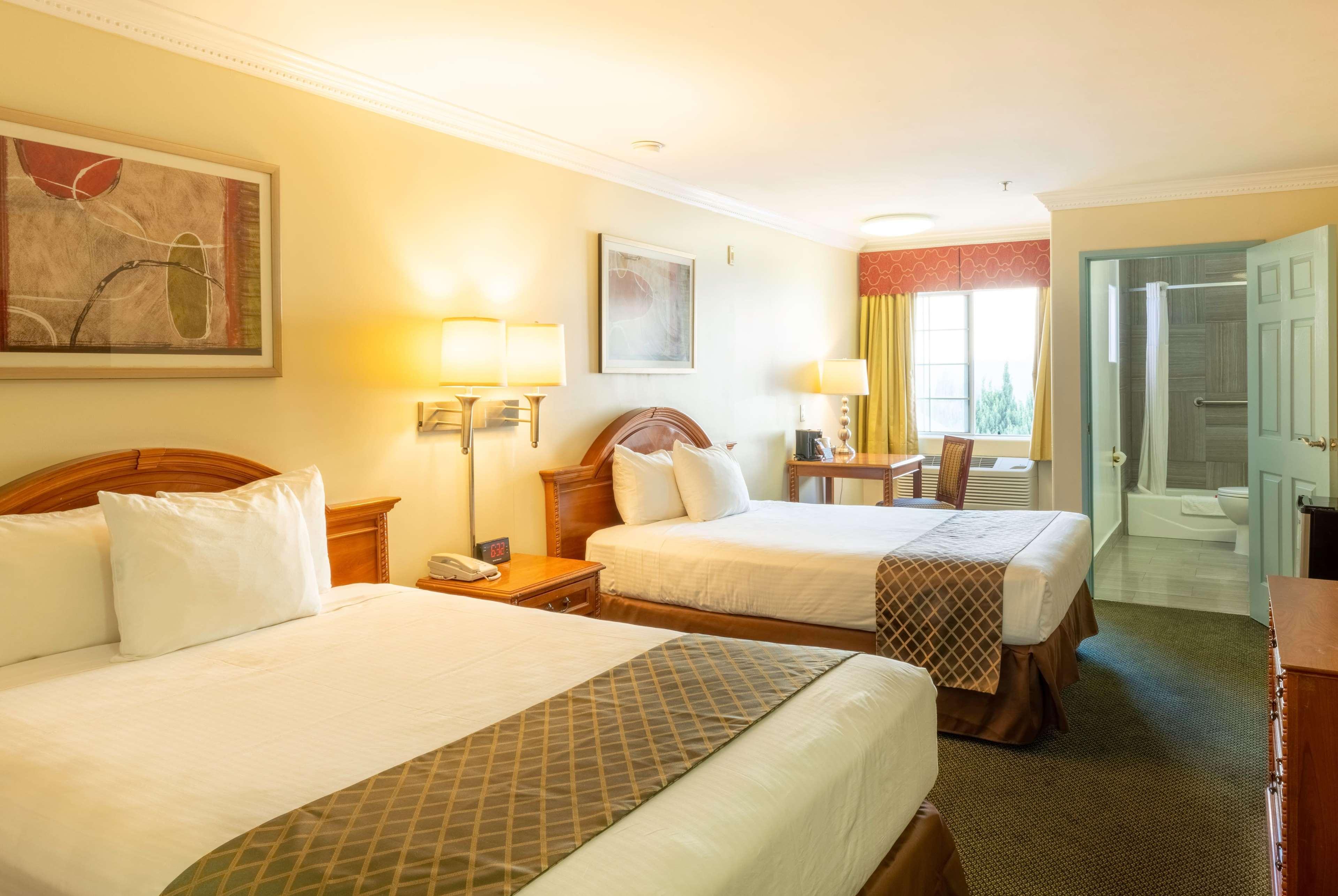 Days Inn By Wyndham Santa Monica Bagian luar foto