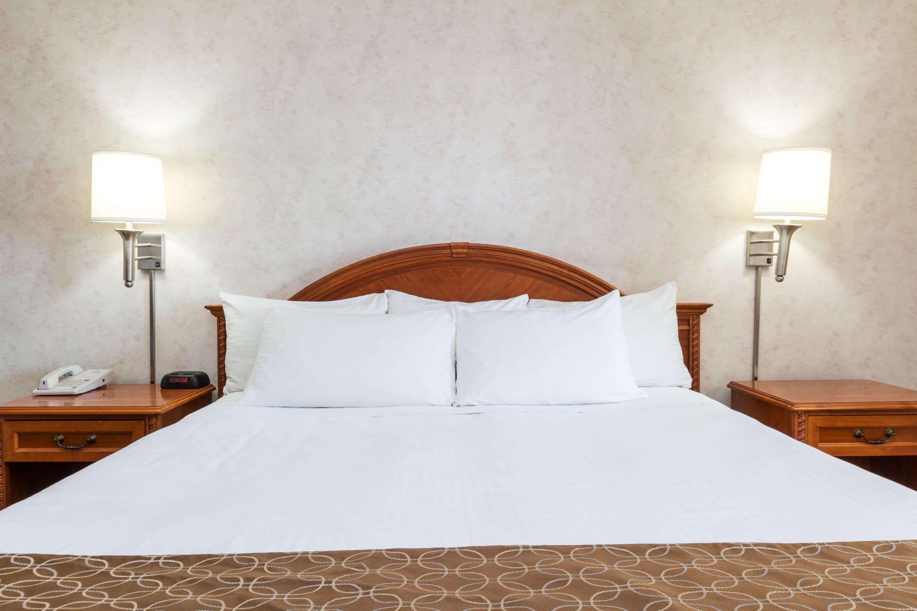 Days Inn By Wyndham Santa Monica Bagian luar foto
