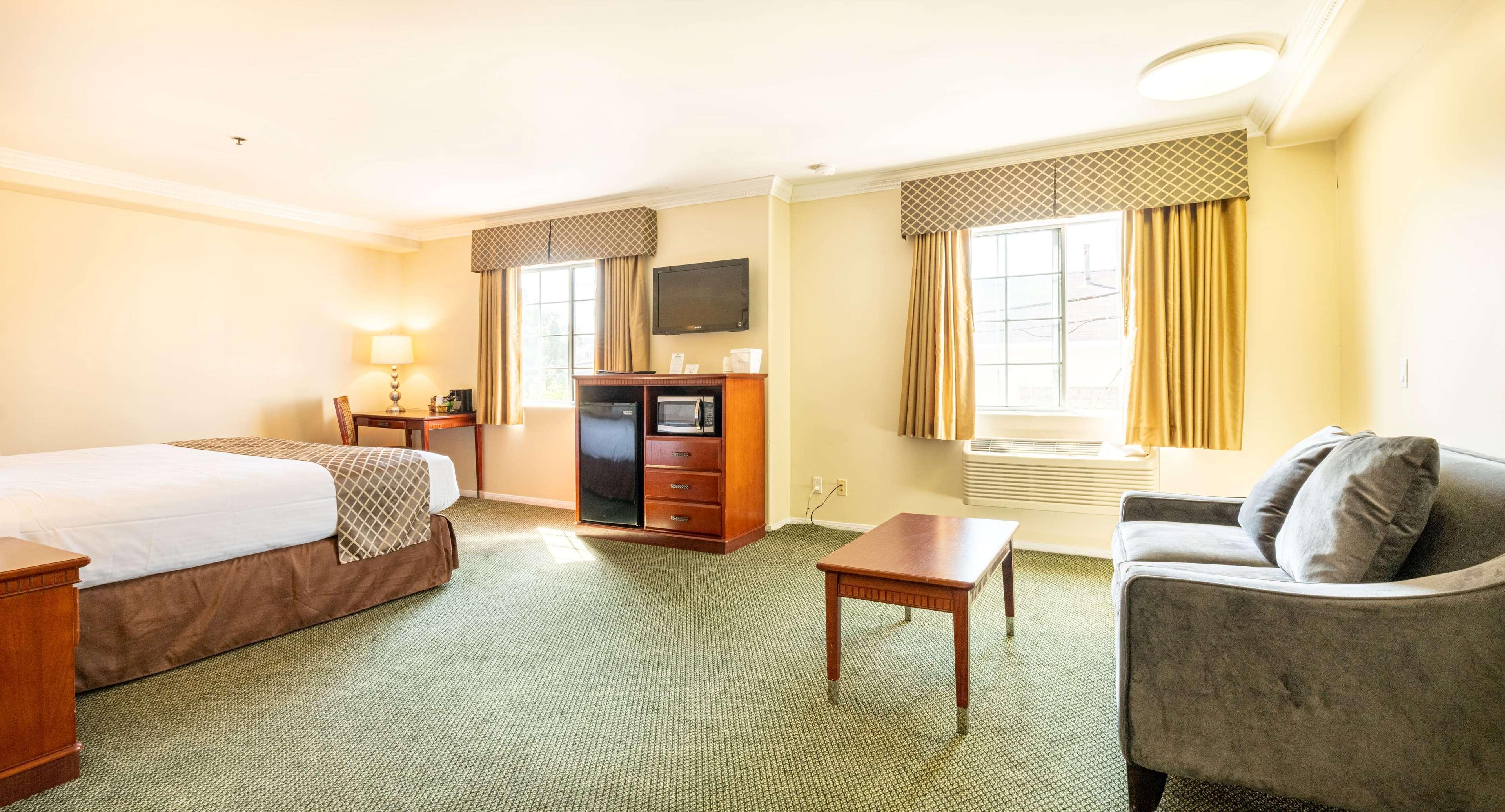 Days Inn By Wyndham Santa Monica Bagian luar foto
